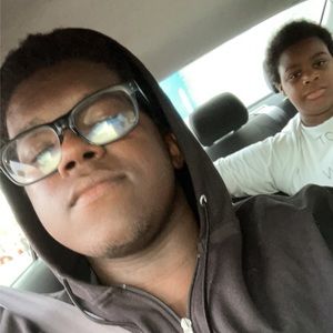 Meet your Posher, Sinia